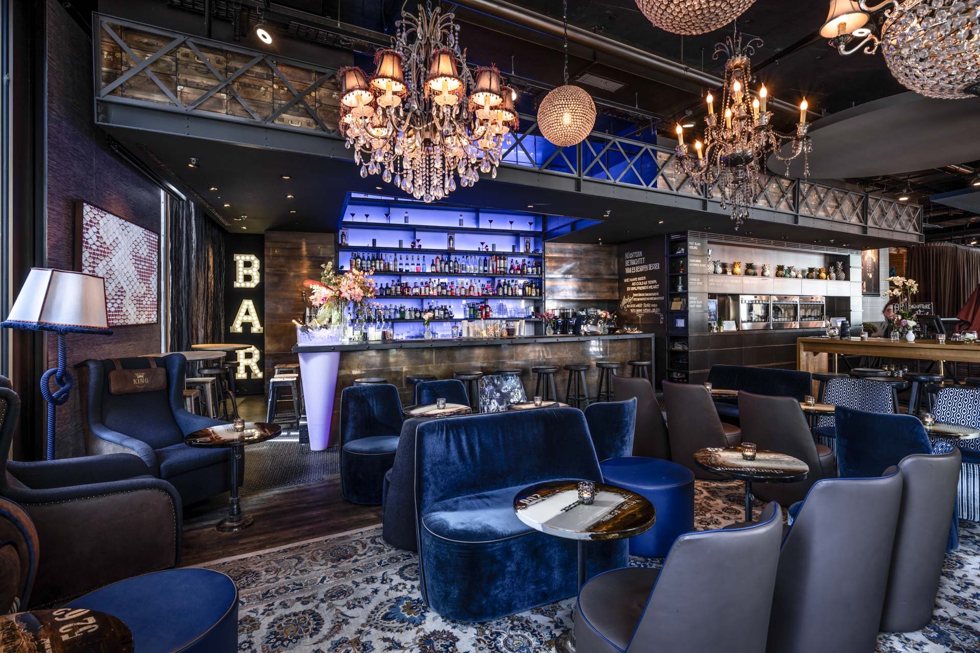 Header Image - CHEF DE SERVICE (A)