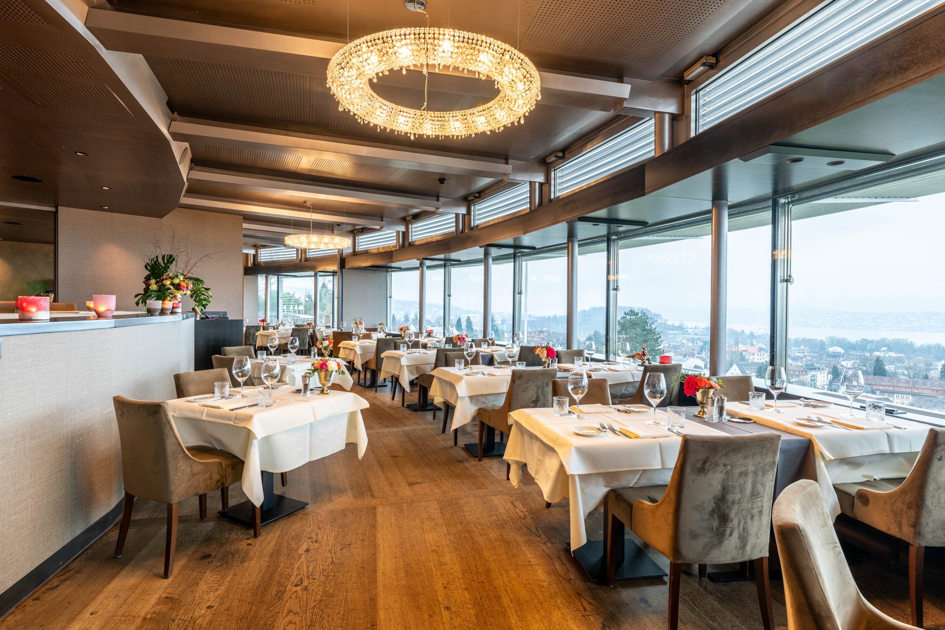 Header Image - Chef de Service 80-100% (A) 